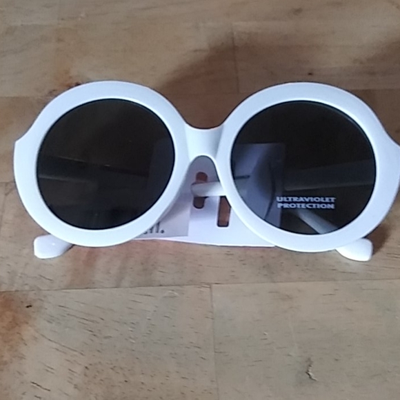 🌹5 SUN SHADES - Picture 3 of 6